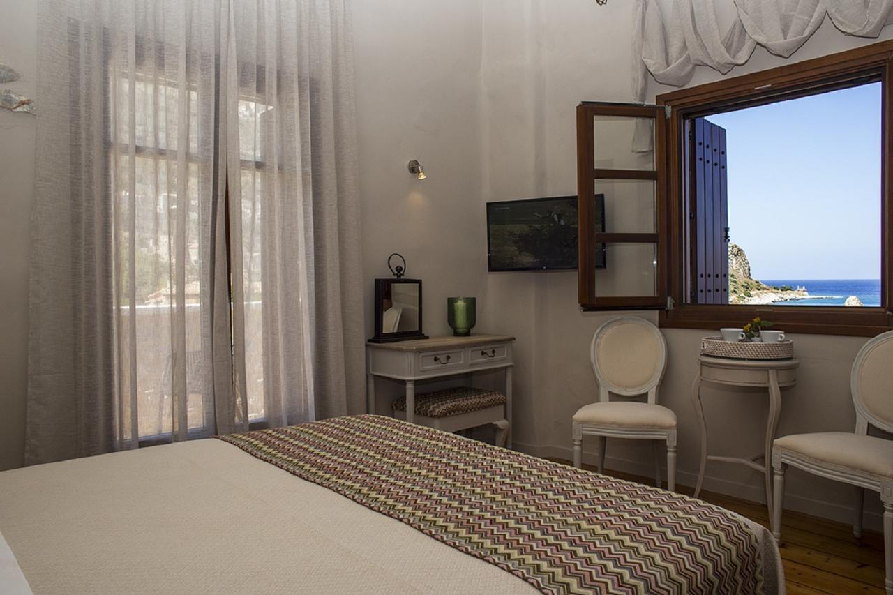 Limeni Inn Boutique Hotel Adults Only 12Plus Экстерьер фото